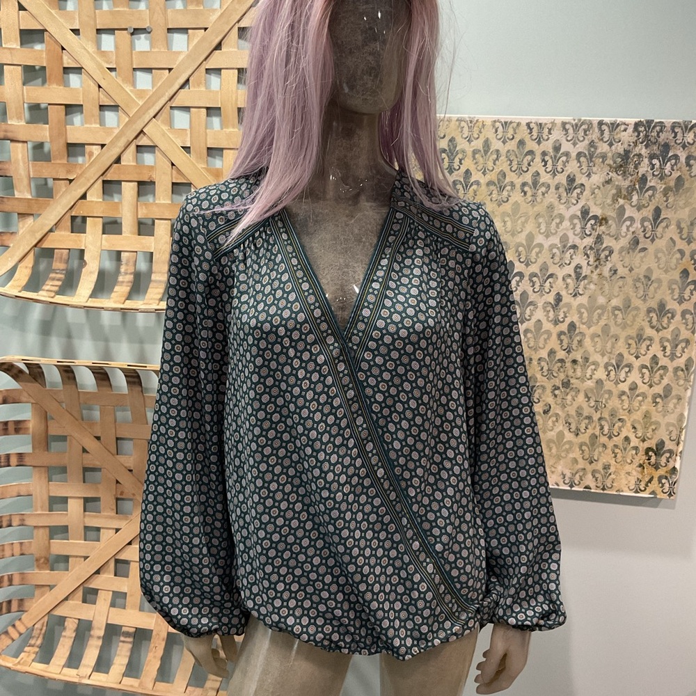 Max Studio Black and Gray Patterned Blouse